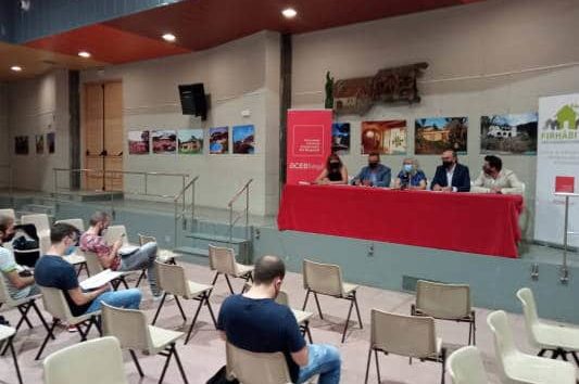 Presentació i gestió de la comunicació de la primera Fira de la Bioconstrucció i l’eficiència energètica de Catalunya.